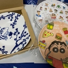 クレヨンしんちゃん公式の新品の食器 定価より安く譲ります