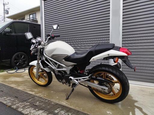 伝統のVTシリーズの最後を飾る、インジェクション仕様の「VTR」 - Webikeプラス