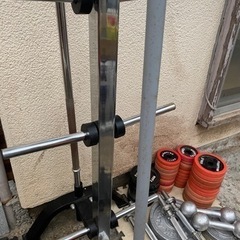 Anilhas 95kg + Pesinhos 2x 5kg + 2x Barras grande + 4x barrinhas + suporte para anilhas. ¥30.000