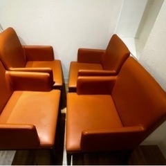 オレンジ手すりありのおしゃれな椅子4個セット