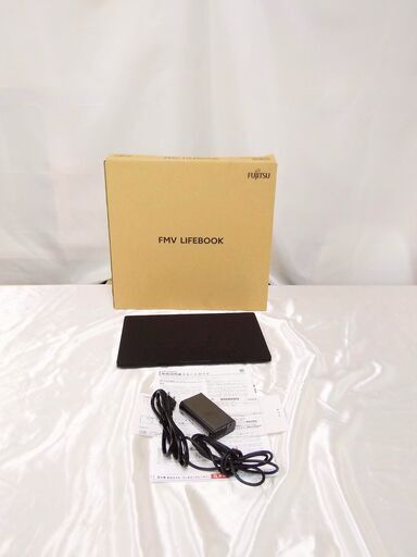 美品【使用時間26時間】FMV Zero（WU4/G2）富士通 FUJITSU 13.3型ノートパソコン LIFEBOOK 第12世代Corei7 SSD512GB Win11