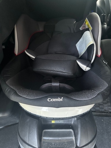 combiチャイルドシートネセルターン