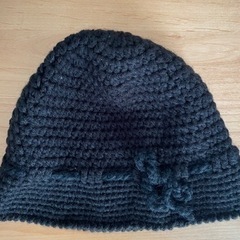 手作り帽子　手編み　黒色