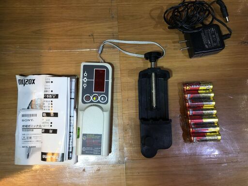 MYZOY P-440EX 墨出し機 受光器/ケース付き 電池式 赤レーザー 中古品 