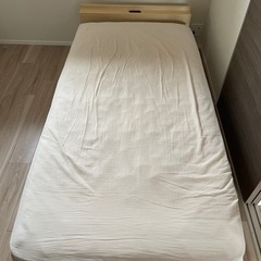 シングルベッドを安く買っていただける方値段交渉可能です！