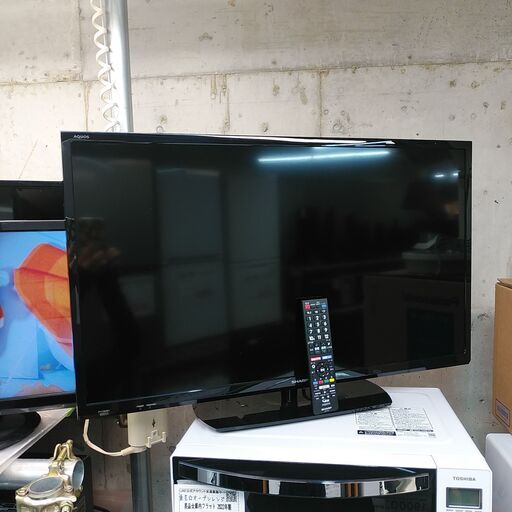 値下げ！3か月間保証☆配達有り！12000円(税別）シャープ 32型 液晶テレビ リモコン付き 2018年製