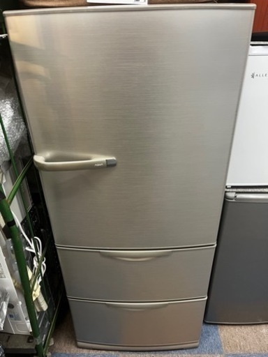 【送料無料】AQUA 3ドア冷蔵庫 2018年製 272L