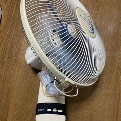 壁掛け扇風機