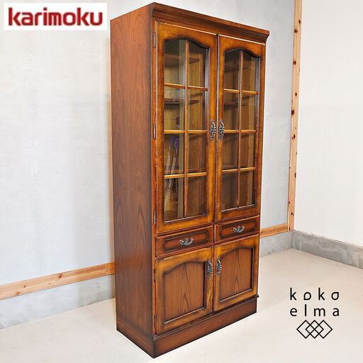Karimoku(カリモク)の人気シリーズCOLONIAL(コロニアル)のダイニングボードです。アメリカンカントリースタイルのクラシカルな食器棚はキッチンを上品な空間に♪DF124