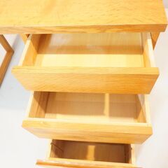 HIDA(飛騨産業) キツツキマーク soffio(ソフィオ)シリーズのパーソナルデスクです。レッドオーク材のナチュラルな質感とシンプルなデザインの学習机。北欧スタイルや和モダンなどにも♪DF128