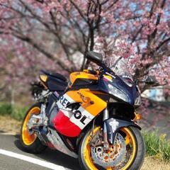 レプソルカラーのバイク限定