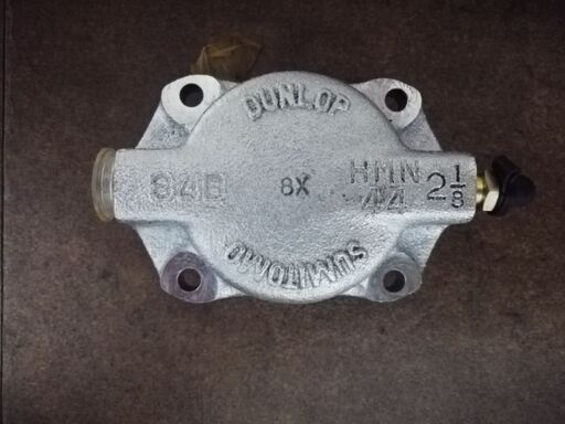 購入 ダットサンSR311 ブレーキ キﾔリパーのピストン部分 新品 