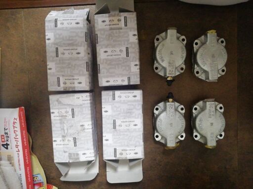 購入 ダットサンSR311 ブレーキ キﾔリパーのピストン部分 新品 