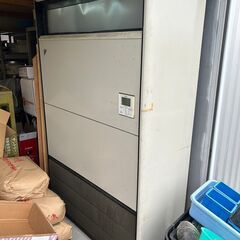 業務用エアコン（床置き型）10馬力 ダイキン 内機 FVP280...