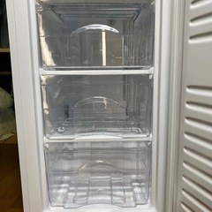 小型冷凍庫　60L