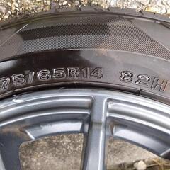アルミホイール付きタイヤ４本 175/65R14