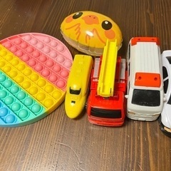 消防車、救急車などおもちゃセット