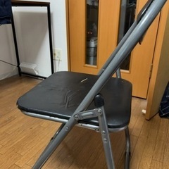 折りたたみ式　椅子