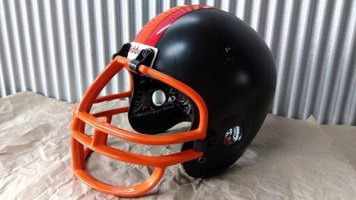 Riddell アメリカンフットボールヘルメット 赤【最終値下げ！】 RIDDELL AXIOM 2025 カスタマイズヘルメット フェイスガード付属