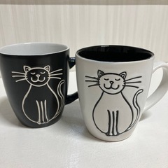 猫のペアマグカップ