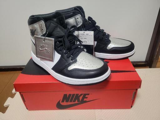 NIKE WMNS AIR JORDAN 1 RETRO HIGH OG 【SILVER TOE】