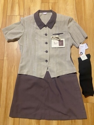女子制服   11号　新品未使用　４点セット