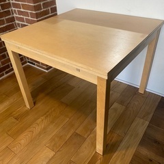 7月以降引き取り希望:IKEA伸縮テーブル