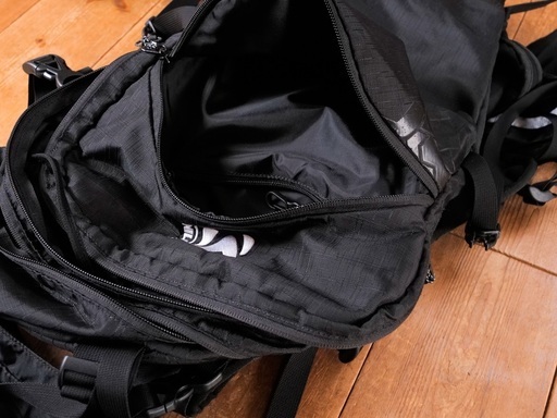 MILLET PRIVENT37 スキー　スノボ　スケートボード カメラ　キャンプ　丈夫で多機能 綺麗です。 ミレー　登山　バックパック 丈夫な生地です　千葉から MILLET PRIVENT37 スキー スノボ スケートボード カメラ キャンプ 丈夫