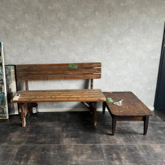 タダです。木製のベンチと小さめのテーブル　アンティーク　古民家具