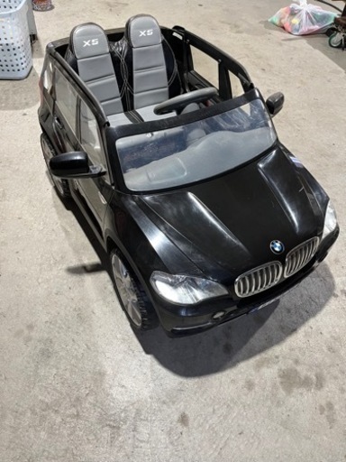BMW X5 電動カー　2人乗り　玩具　子ども　トイザらス　香川県　香川