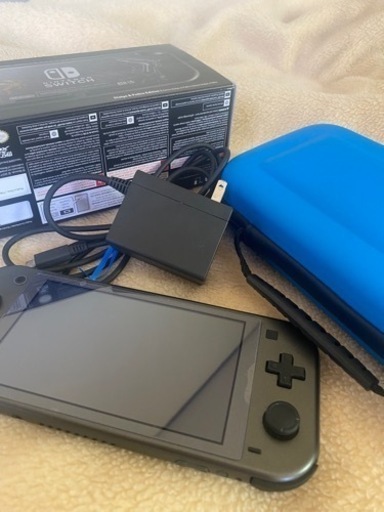 Nintendo Switch light 本体 売ります