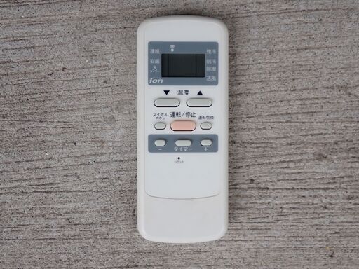使用少ない美品♪ 2021年購入　リモコン有り　窓用エアコン　コイズミ　 冷房 kaw-16252-w.jpg