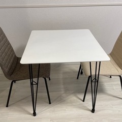 【人気】ニトリダイニングテーブル椅子2脚セット