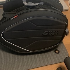 (値下げ)Givi  サイドバック 大容量 33L～40L