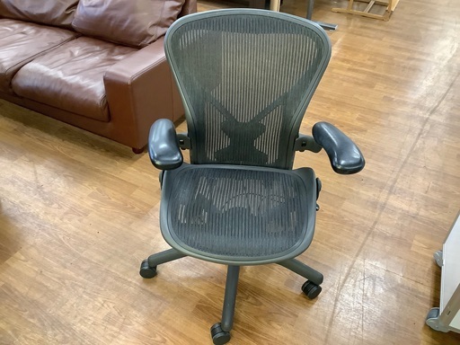 ワークチェア Herman Miller 紹介します！