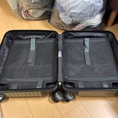 リモワ　スーツケース　キャリーケース