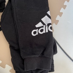 毛玉のadidasスエット下