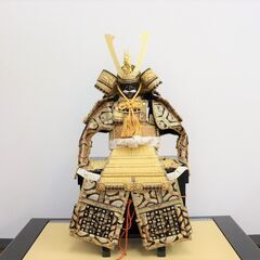 ≪ZW1332ジ≫ 雅泉 作 五月人形/兜飾り 一式 兜/12号 矢吹糸威 金箔押木彫龍頭/金小札松葉打長鍬形 端午の節句/こどもの日 甲冑 季節飾り