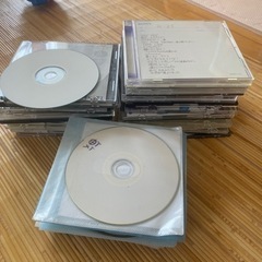CDとケース　たくさん
