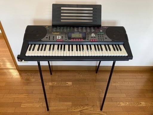 CASIO カシオ　電子キーボード　LK-60 ヒカリナビ　電子ピアノ　61鍵盤