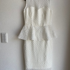 ドレス　白　1800円
