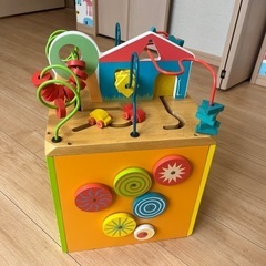 parents 木製ボックス型の知育玩具