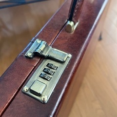 ラガード　アタッシュケース　ビジネスバッグ　革　ブラウン