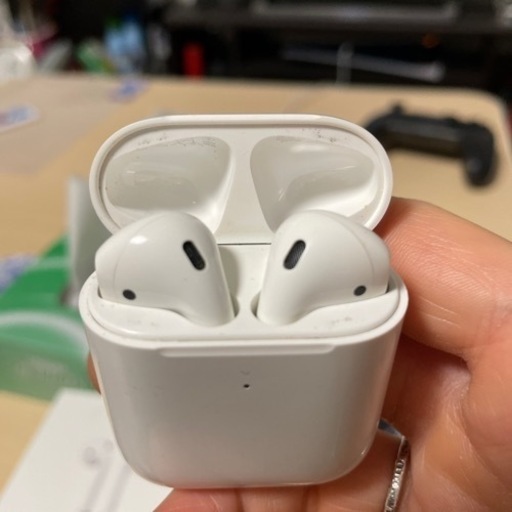 値下げしました。AirPods2 ワイヤレス充電モデル