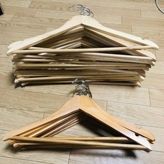 ニトリ🟩木製ハンガーセット 24本