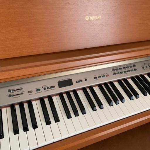 【再出品】YAMAHA ピアノ　椅子付き