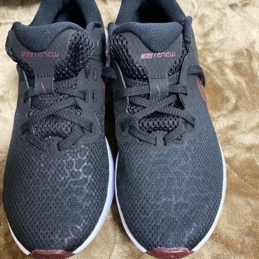 NIKEレディーススニーカー新品！！