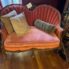 アンティークソファー値下げしました