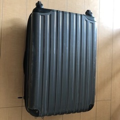 グレーのスーツケース　一般サイズ