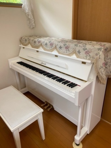 白いピアノ